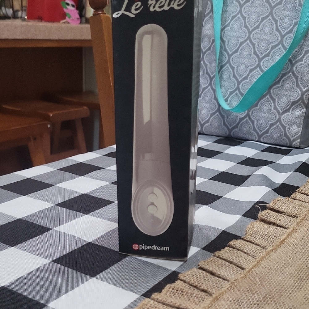 Le Rêve Pipedream Massager - Picture 2 of 3